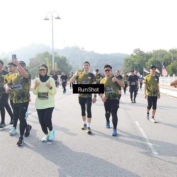 Runner Photo 6923931