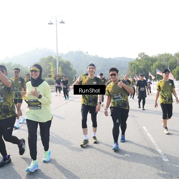 Runner Photo 6923932