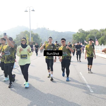 Runner Photo 6923934