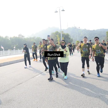 Runner Photo 6923936