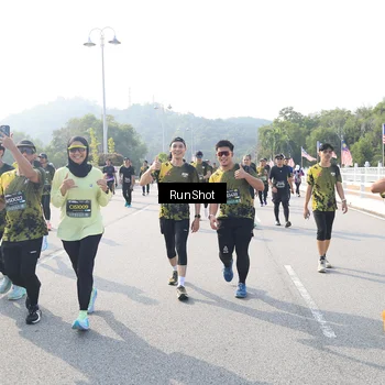 Runner Photo 6923937
