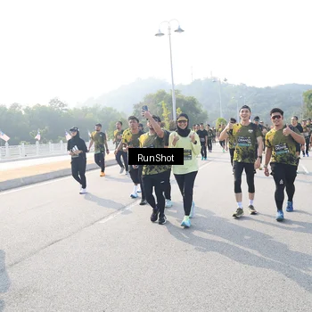 Runner Photo 6923941