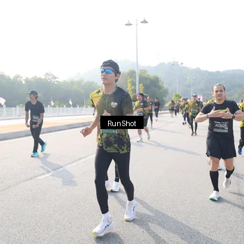 Runner Photo 6923963