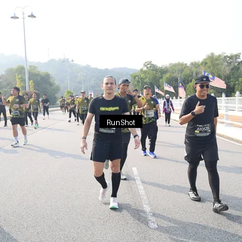 Runner Photo 6923975