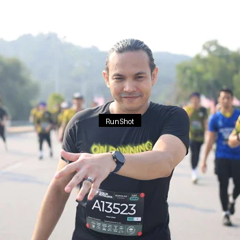 Runner Photo 6923981
