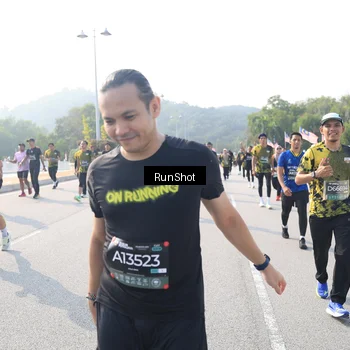 Runner Photo 6923987
