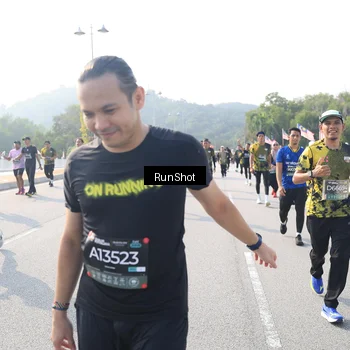 Runner Photo 6923990