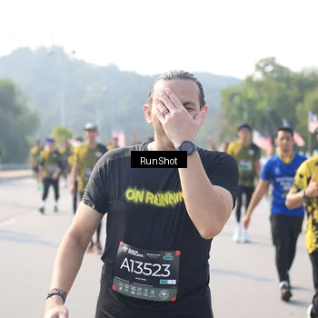 Runner Photo 6923991