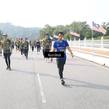 Runner Photo 6923997