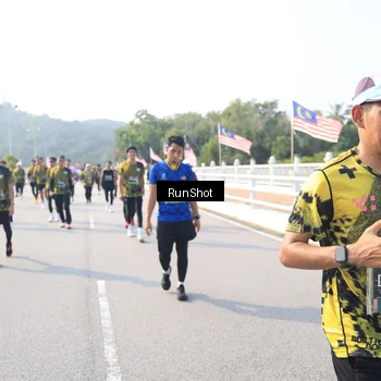 Runner Photo 6923998