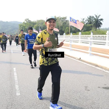 Runner Photo 6923999