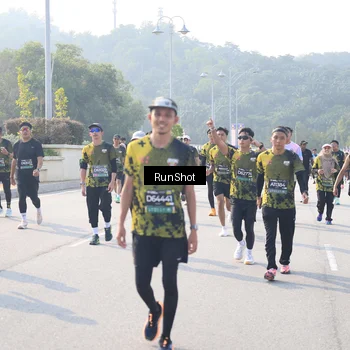Runner Photo 6924002