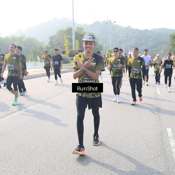 Runner Photo 6924008