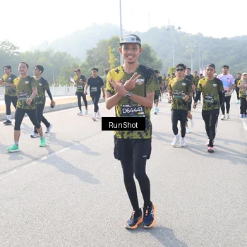 Runner Photo 6924011
