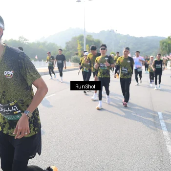 Runner Photo 6924017