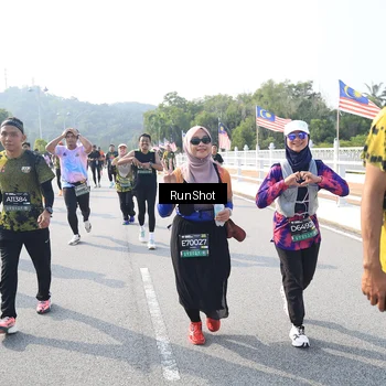 Runner Photo 6924026