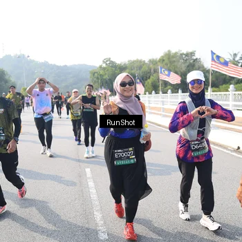 Runner Photo 6924028