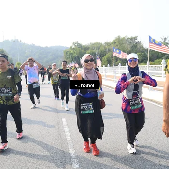 Runner Photo 6924031