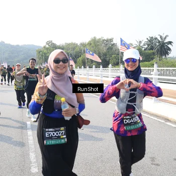Runner Photo 6924035