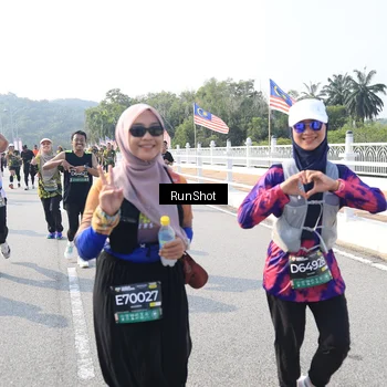 Runner Photo 6924036