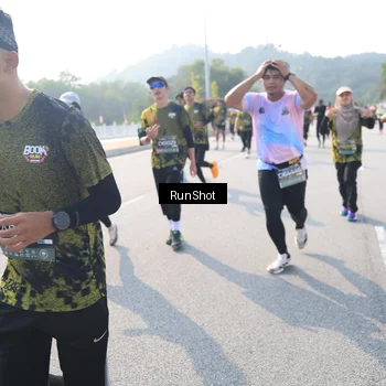 Runner Photo 6924041