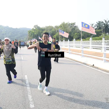 Runner Photo 6924044
