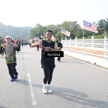 Runner Photo 6924046