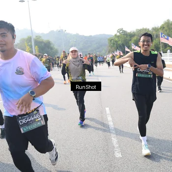 Runner Photo 6924047