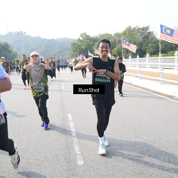 Runner Photo 6924049