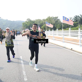 Runner Photo 6924053