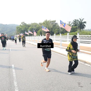 Runner Photo 6924066