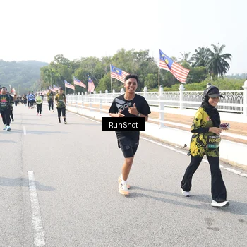 Runner Photo 6924067