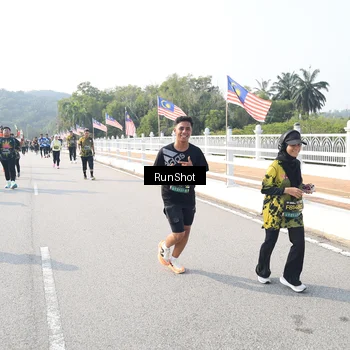 Runner Photo 6924073