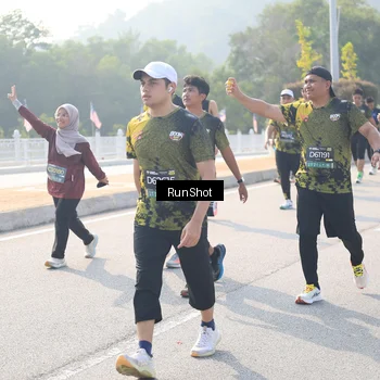 Runner Photo 6924084