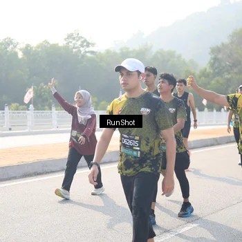 Runner Photo 6924088