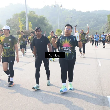 Runner Photo 6924102