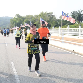 Runner Photo 6924111