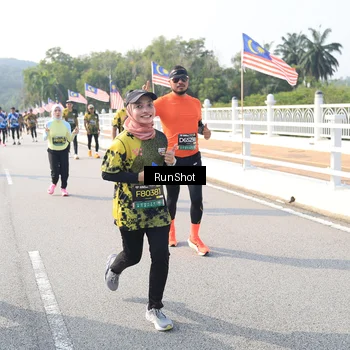 Runner Photo 6924112