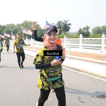 Runner Photo 6924120