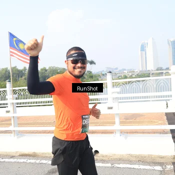 Runner Photo 6924137