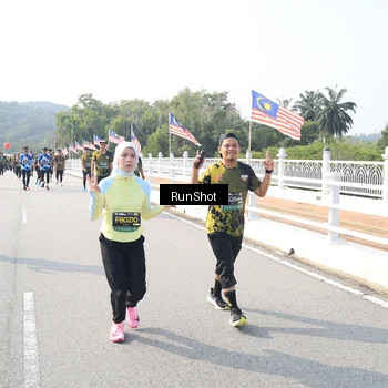 Runner Photo 6924140
