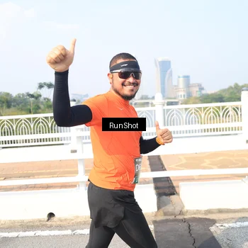 Runner Photo 6924143
