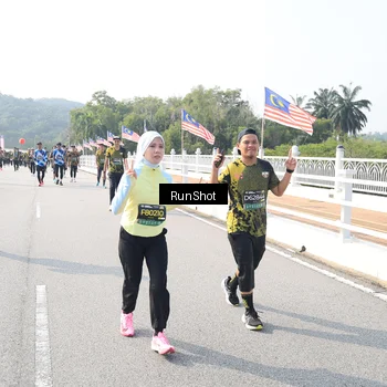 Runner Photo 6924144