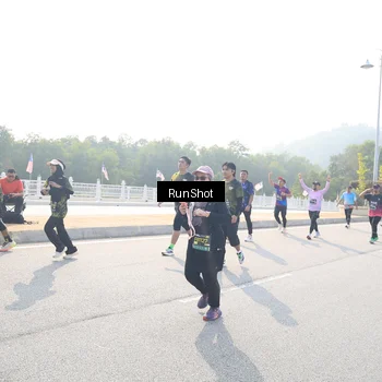 Runner Photo 6924180