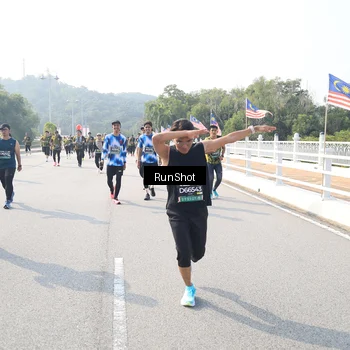 Runner Photo 6924215