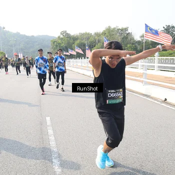 Runner Photo 6924219