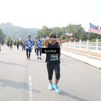Runner Photo 6924220