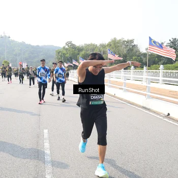 Runner Photo 6924223