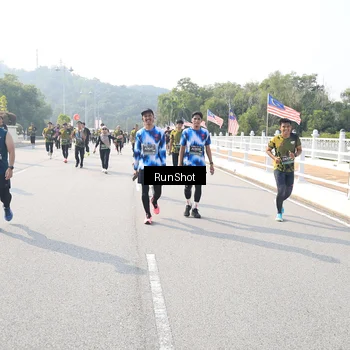 Runner Photo 6924229