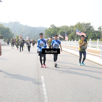 Runner Photo 6924234